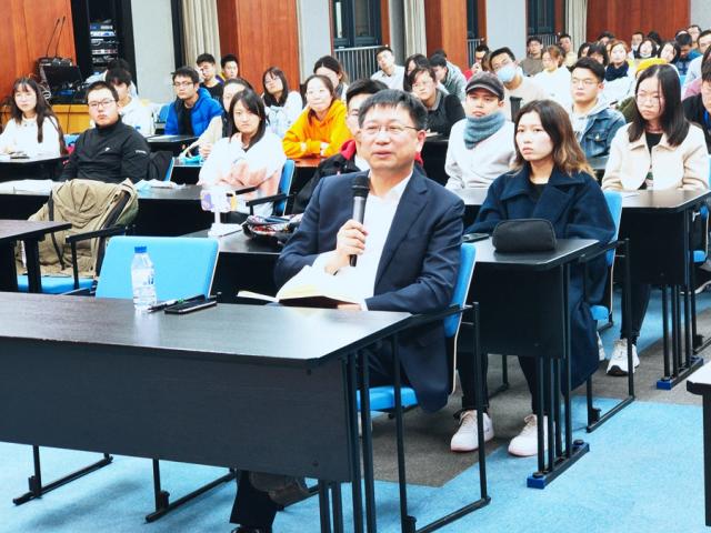 神奇的基因剪刀 2020年化学诺奖解读 吉林大学举办第二十六期鼎新青年论坛 吉林大学新闻网