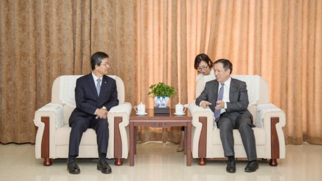 校党委书记杨振斌会见韩国国立釜庆大学校长金荣燮一行 吉林大学新闻网